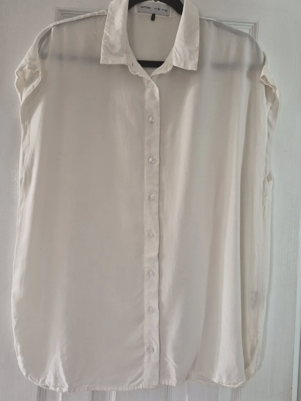 Lefties White Sleeveless Button Down Shirt XL Blouse Semi Sheer Casual Chic - Picture 2 of 8